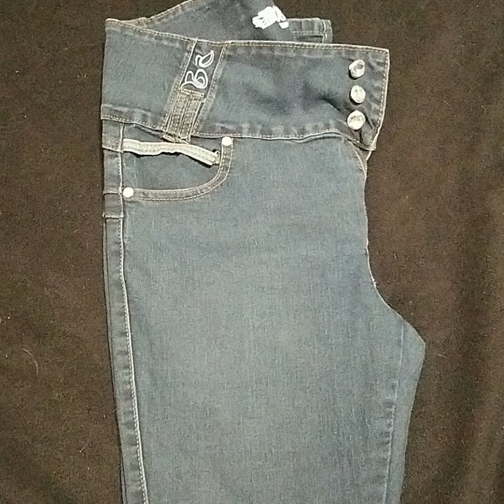 D & B Deep Blue, Blue Jeans